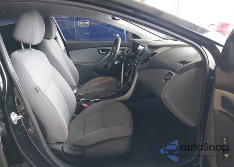 2016 Hyundai Elantra Se z USA, uszkodzony, nr VIN 5NPDH4AE9GH767466